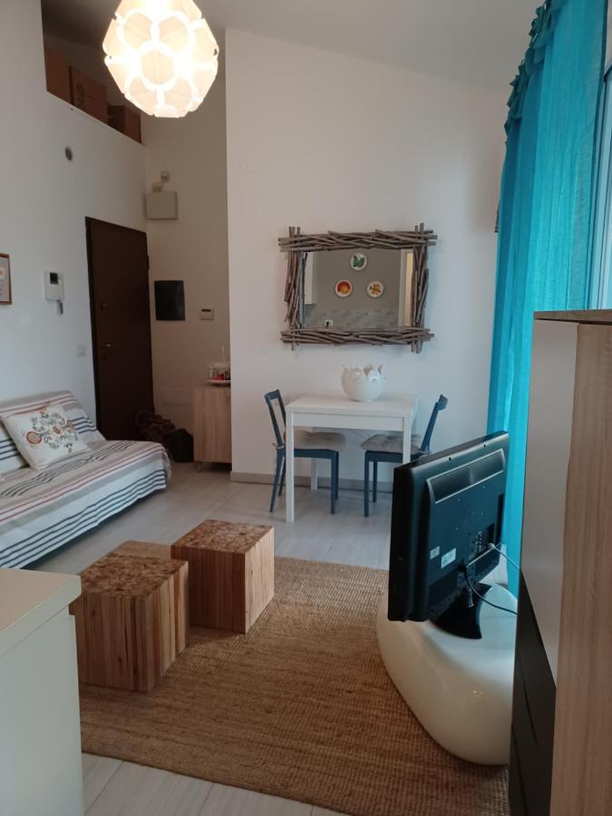 A Gem Apartment With Terrace Pula Luaran gambar