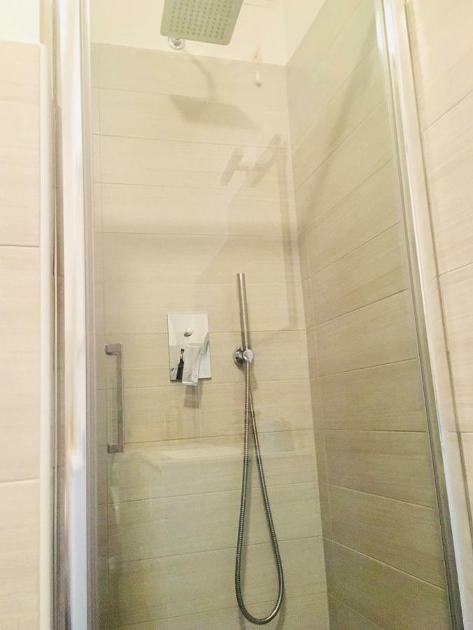 A Gem Apartment With Terrace Pula Luaran gambar